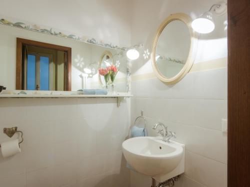 Two-Bedroom Apartment image 7