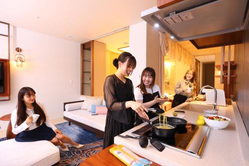 Suite, executive