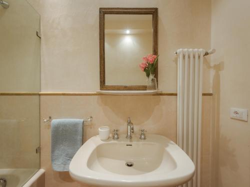 Two-Bedroom Apartment image 1