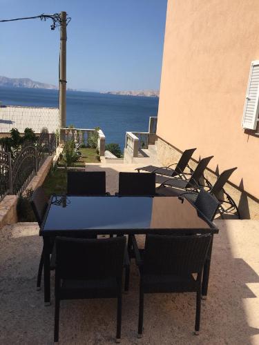 入口, Apartments Mediterano in 塞尼