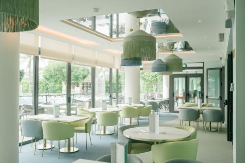 Pubi/Aula, Aquashow Park Hotel in Quarteira