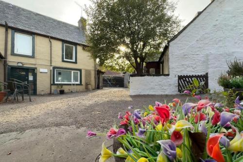 OYO Eastbank Hotel - image 12