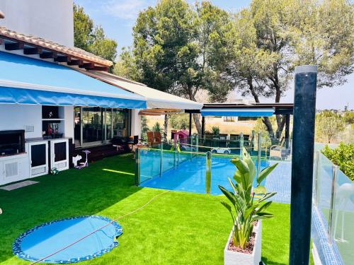 CHALET MÁGICO en Orihuela Costa – khách sạn tại Castillo de Don Juan