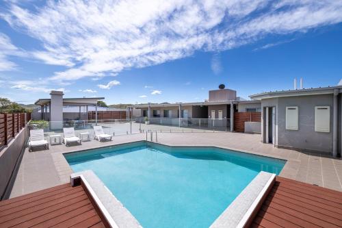 Surfside Apartments, Unit 56-10 Market Street in Fingal Bay