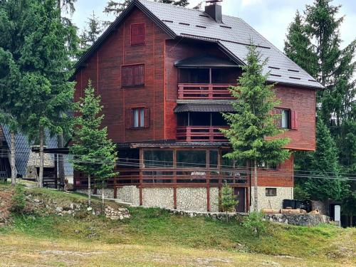 Whispering Pines in Šišava