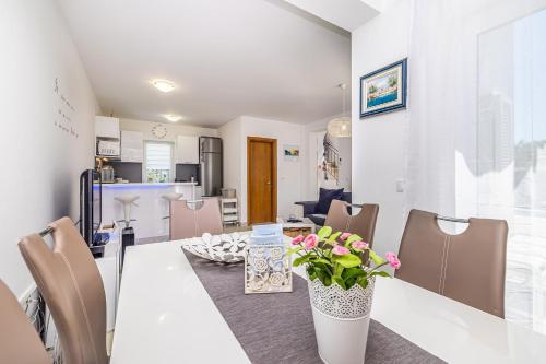 ห้องครัว, Holiday house CIRIK in คราส