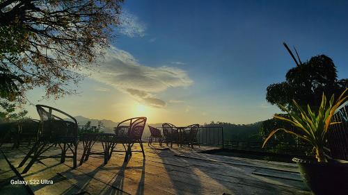 Rainbow Sky Cottage - Ella