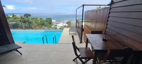 chez Jude Face à l'Océan - Pension de famille - Saint-Pierre