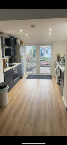 Room in Cardiff City near Hospital, Cardiff (zdjęcie 2)