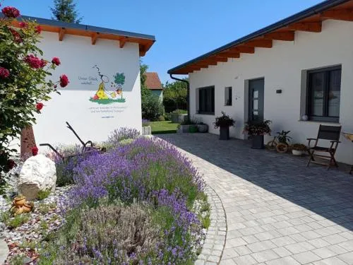 Wohlfühlhof Bachzelt in Weitersfeld, Österreich