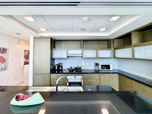 Luxury Apt Near Burj & Metro, Dubai (photo 9)