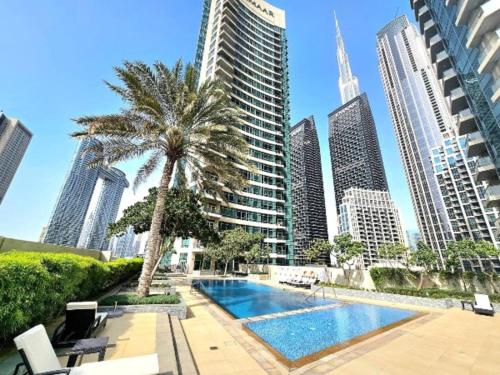 Luxury Apt Near Burj & Metro, Dubai (photo 3)