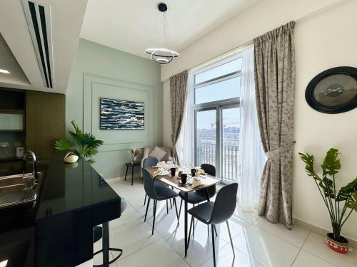 Luxury Apt Near Burj & Metro, Dubai (photo 7)