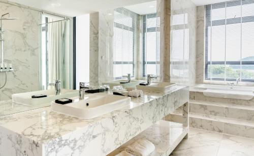 Junior Suite image 7