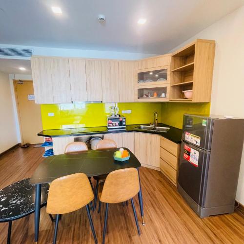 Two-Bedroom Apartment with Balcony and Sea View image 10