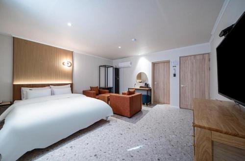 Gumi Casa Incanto 2-Star Hotel suite