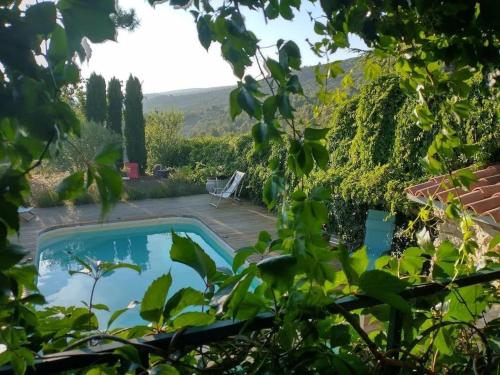 Maison de village, piscine, Colorado in Rustrel