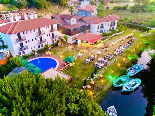 . Yengeç Adults Only