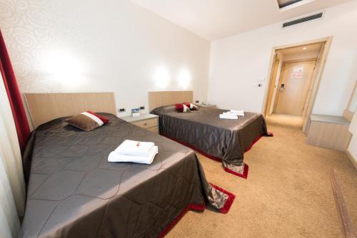 Garni Hotel Vigor - image 10