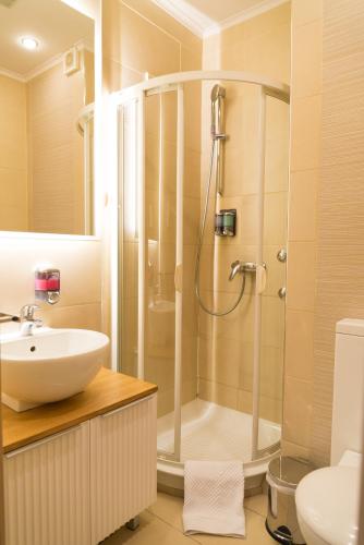 Garni Hotel Vigor - image 7