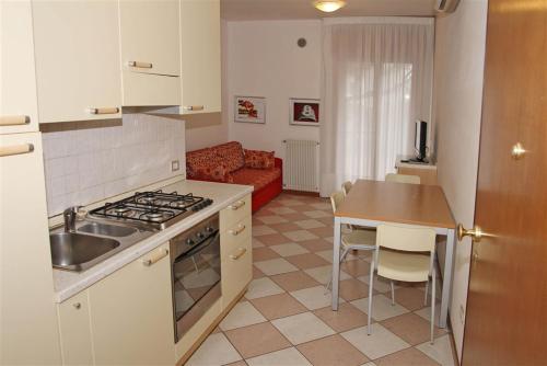 Superior Two-Bedroom Apartment image 10