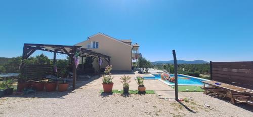 Villa Scolopax rusticola Skradin with heated pool