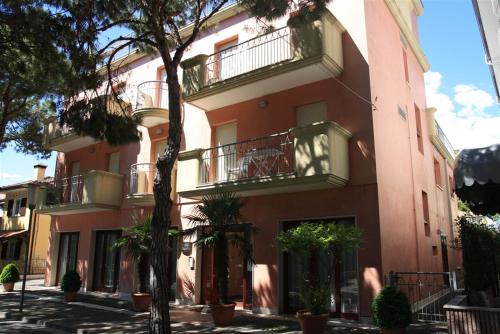 One-Bedroom Apartment with Balcony image 8