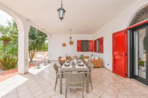 Esclusiva Villa a Ostuni con piscina  1km dal mare in ปาสกาโรซา