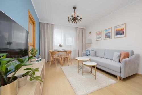 Perfectly Located Exceptional Apartment in Warsaw by Noclegi Renters, Varsovie