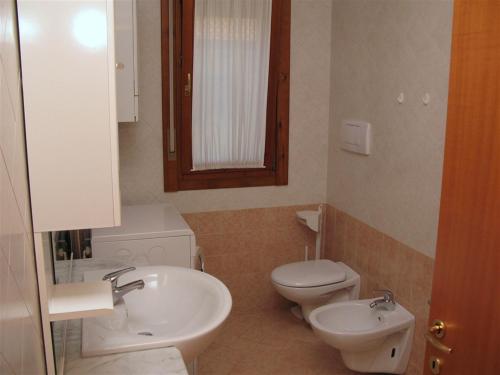 Two-Bedroom Apartment with Terrace image 3