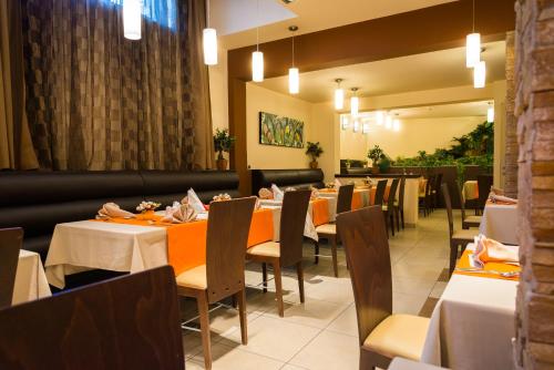 Garni Hotel Vigor - image 9