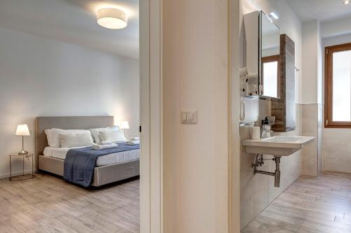 Oricellari Apartment by Mamo Florence - image 6