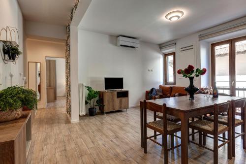 Oricellari Apartment by Mamo Florence - image 13