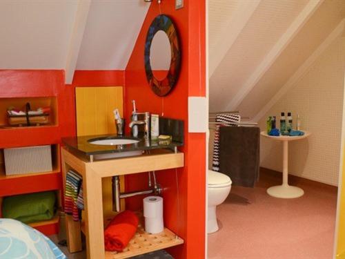 Quadruple Room with Shower image 6