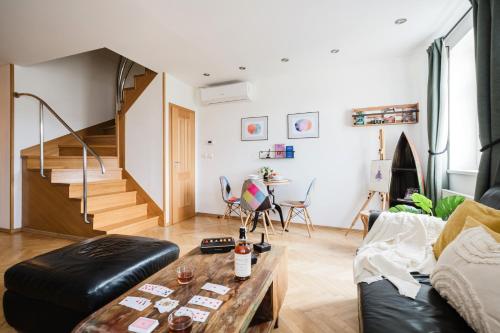 Prague Days - Maisonette retreat with Terrace, AC and TV Tower View, Praha (fotografie 6)