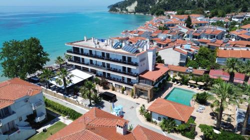 EVLOGIA HOTEL SEAFRONT and ANEX by Greek Pride 4