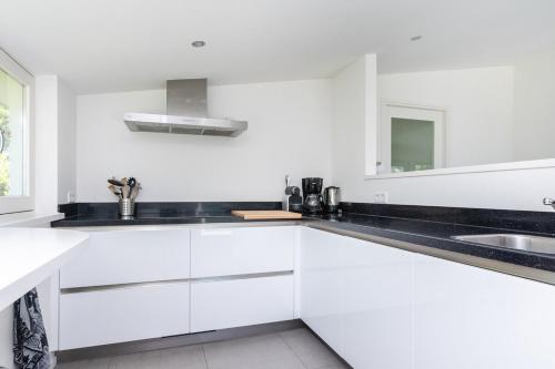 Kitchen, Waterhoenlaan 8 aan het Veerse Meer in Kamperland