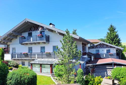 Exterior view of Ferienwohnung & App. Rosemarie