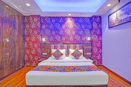 FabHotel Galaxy - Nr Patel Nagar Metro