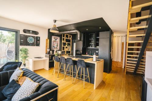 Konyha, Maison climatisée patio et piscine Calme & confort (Maison climatisee patio et piscine Calme & confort) in Villedaigne