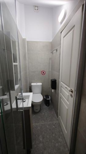 Budget Double Room image 4