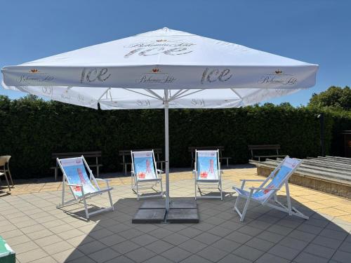 Penzion Apartmány Libošovice (Penzion Apartmany Libosovice) in เวเซซ