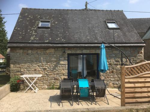 LE PRESSOIR GITE 4-6pers, piscine, billiard et baby-foot gîte à louer Nostang
