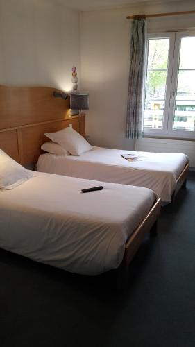 Twin Room with Shower