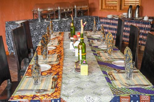 Restaurant, Castel Mara Camp in Narok