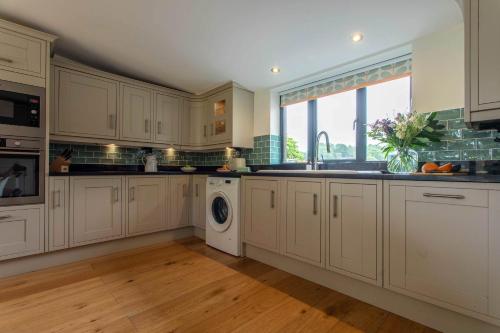 Bright Lofty House with Parking and Hot Tub, Bath (fotografie 10)