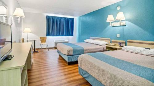 Motel 6-Big Springs NE - image 13