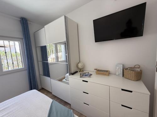 One-Bedroom Apartment image 10