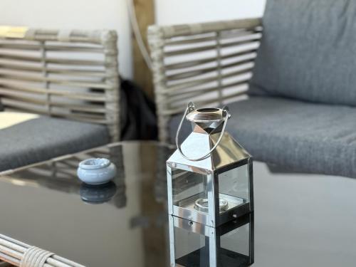 One-Bedroom Apartment image 8