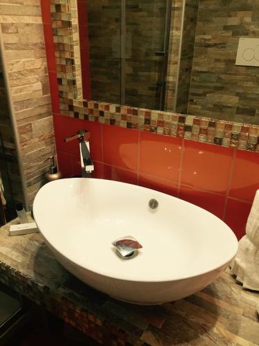 Atmos Luxe Navigli Hostel & Rooms Room Type - Double Room